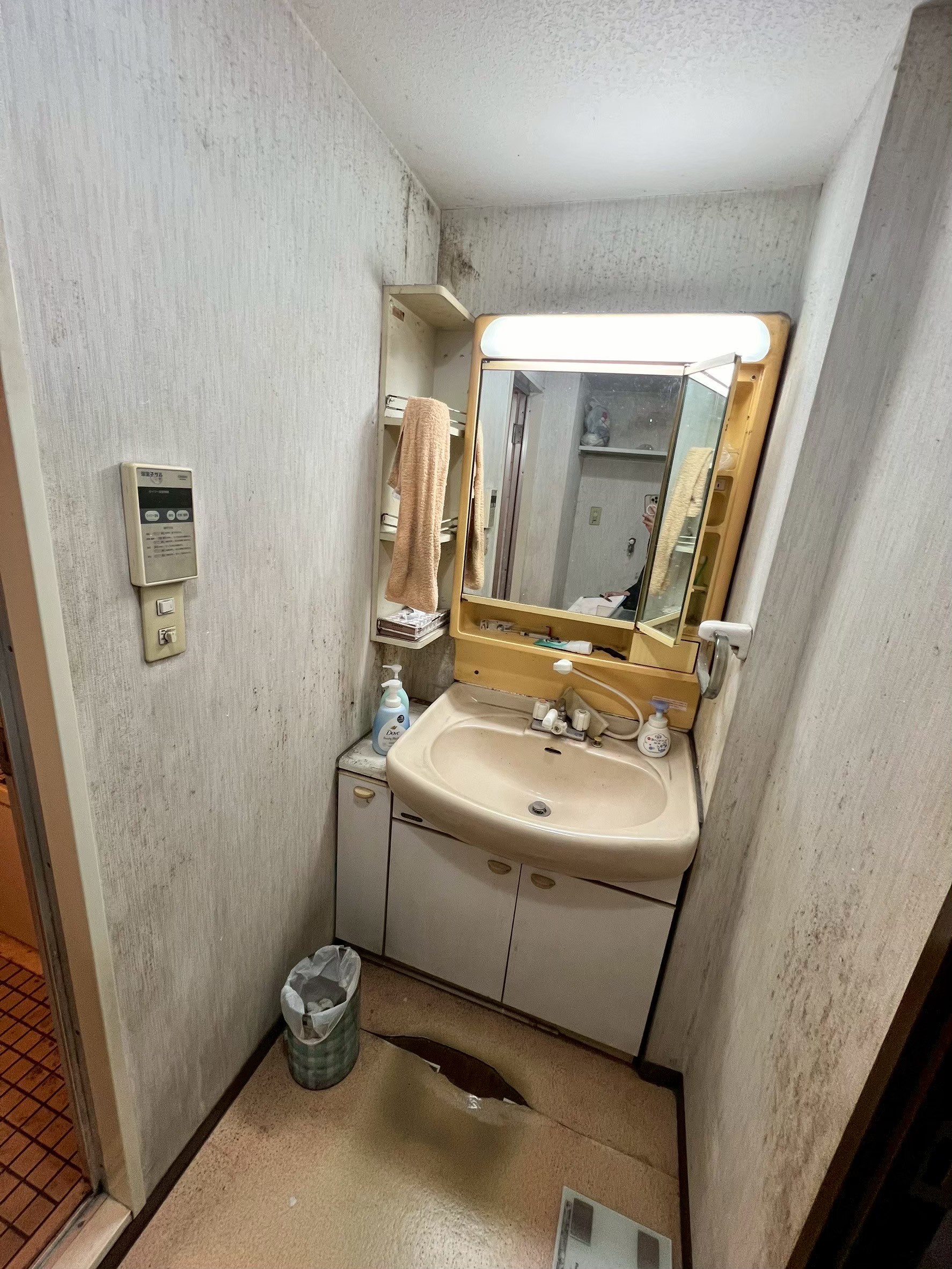 LINE_ALBUM_マンションリノベ1(ビフォー)_260401_1